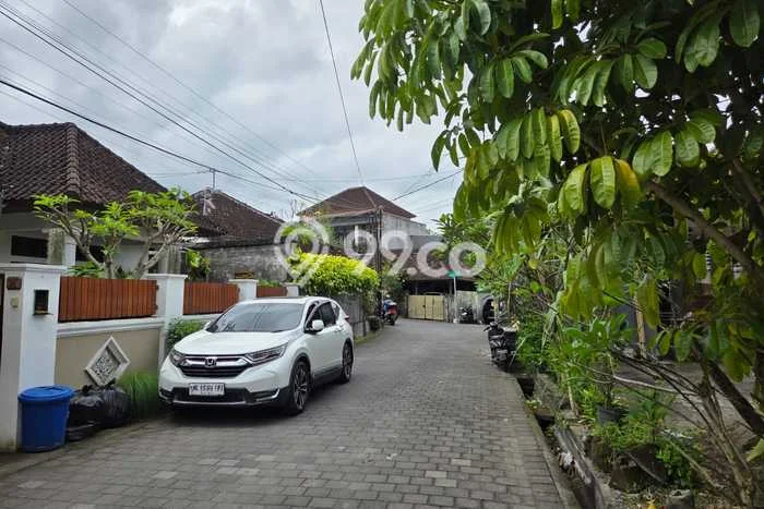 Rumah Siap Huni di , Denpasar, Luas 100m2m² LB 80m2m² Rumah Siap Huni di , Denpasar, Luas 100m2m² LB 80m2m²