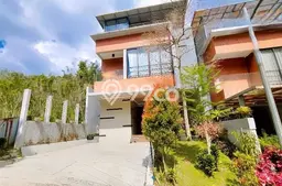 Jual Rumah Modern 4 KT di Dago, Bandung Jual Rumah Modern 4 KT di Dago, Bandung