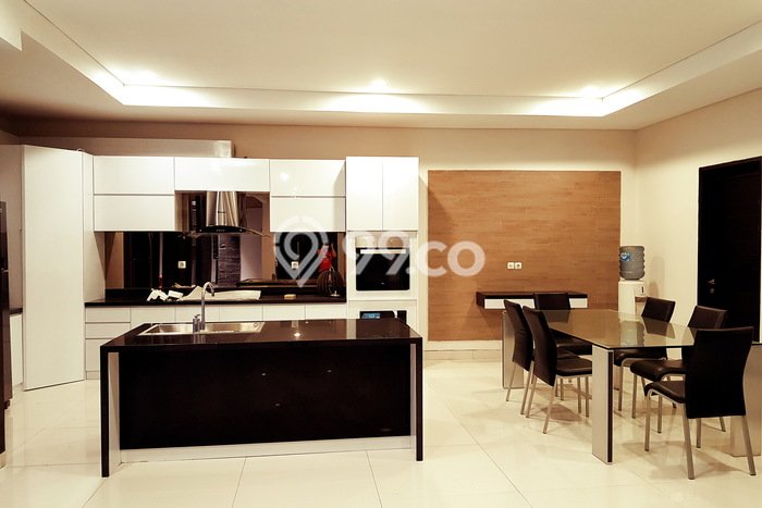 Ready to Use! Premium House LT 495m2 Desain Modern di Setra Sari Ready to Use! Premium House LT 495m2 Desain Modern di Setra Sari
