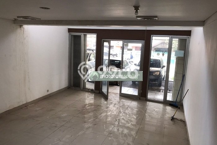 Disewakan Ruko di Pusat Kota Bandung Ramai Strategis Disewakan Ruko di Pusat Kota Bandung Ramai Strategis