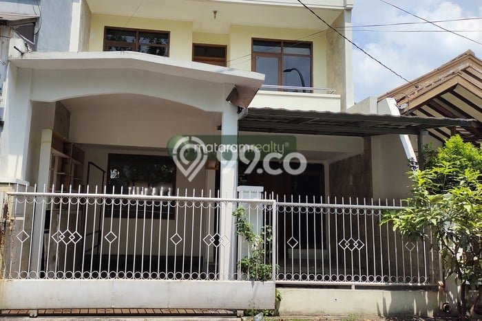 Rumah sewa siap pakai 8 Kamar Tidur di Sukaluyu, Bandung Rumah sewa siap pakai 8 Kamar Tidur di Sukaluyu, Bandung