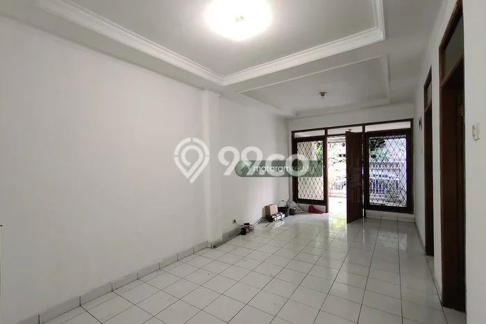 Rumah sewa siap pakai 8 Kamar Tidur di Sukaluyu, Bandung Rumah sewa siap pakai 8 Kamar Tidur di Sukaluyu, Bandung