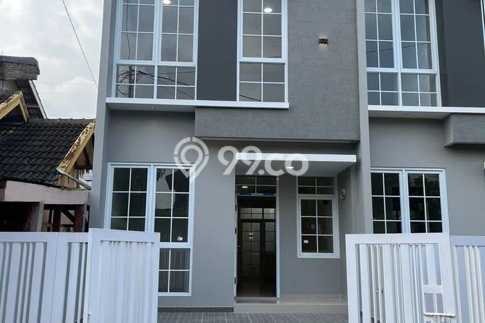 Dijual Cepat Rumah Bagus Siap Huni LB 160m2 di Arcamanik, Bandung Dijual Cepat Rumah Bagus Siap Huni LB 160m2 di Arcamanik, Bandung