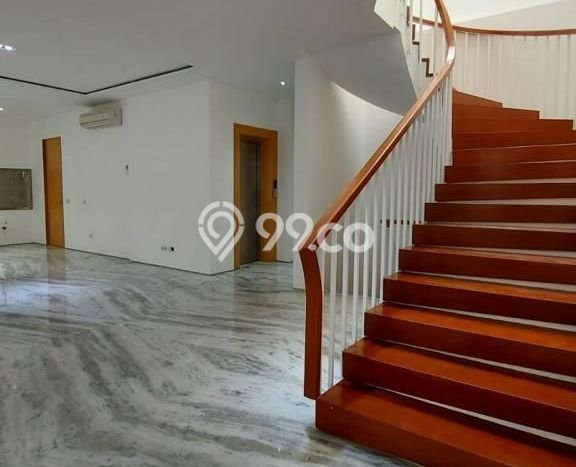 Dijual Rumah Luas Elegan Dengan View Eksklusif di Pondok Indah, Jakarta Selatan Dijual Rumah Luas Elegan Dengan View Eksklusif di Pondok Indah, Jakarta Selatan