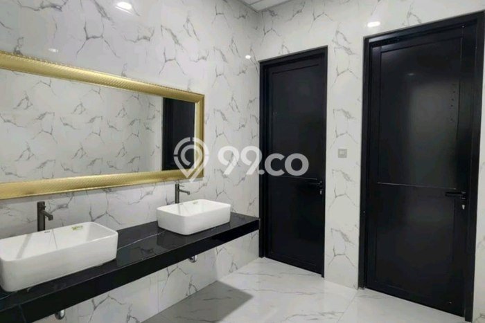 Kantor Dijual di Menteng LT 1075m2, LB 3500m2 untuk Investasi Kantor Dijual di Menteng LT 1075m2, LB 3500m2 untuk Investasi