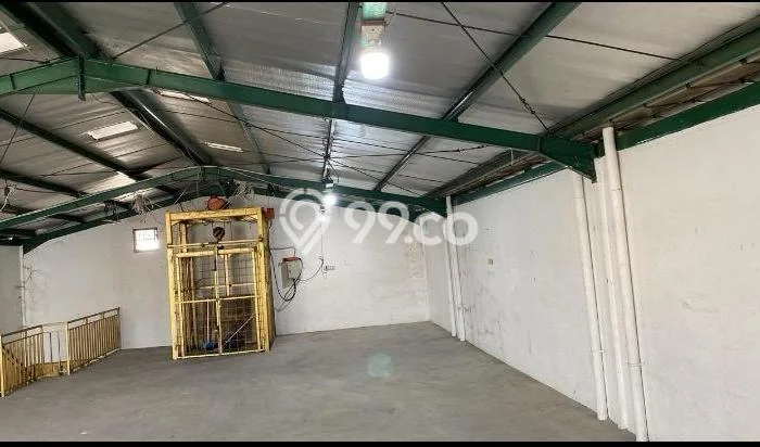 Gudang untuk Disewa di Pusat Jakarta Barat Luas Bangunan 280m2 Gudang untuk Disewa di Pusat Jakarta Barat Luas Bangunan 280m2