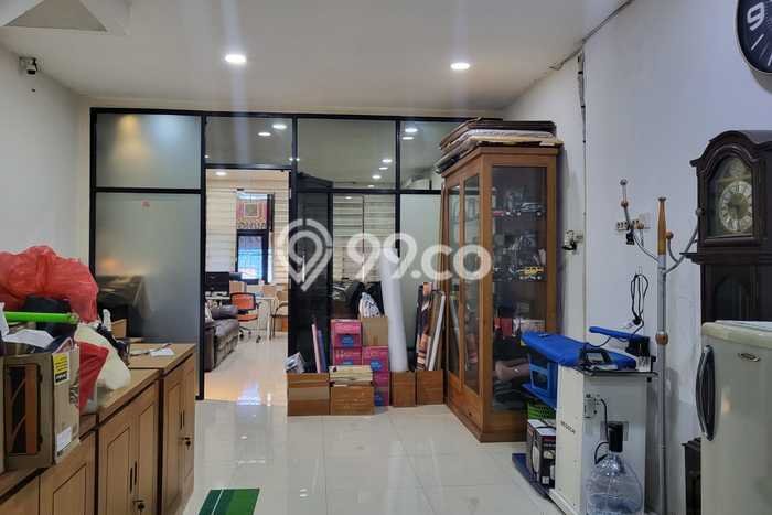 Unit Ruko Dijual di Jakarta Utara LT 140m2 & LB 330m2 Unit Ruko Dijual di Jakarta Utara LT 140m2 & LB 330m2