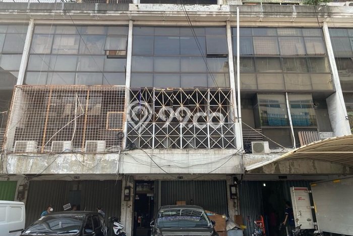 Ruko Dijual di Prime Area Jakarta Pusat Luas 240m2 Ruko Dijual di Prime Area Jakarta Pusat Luas 240m2