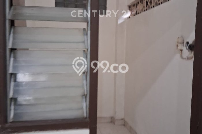 Dijual Cepat Rumah Bagus Siap Huni LB 232m2 di Semarang Timur, Semarang Dijual Cepat Rumah Bagus Siap Huni LB 232m2 di Semarang Timur, Semarang