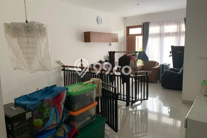 Rumah Luxury Modern Siap Huni di Joglo Jakarta Barat Rumah Luxury Modern Siap Huni di Joglo Jakarta Barat