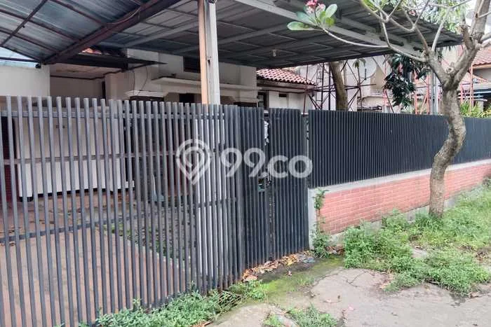 Jarang Ada! Rumah Sewa 4 Kamar Bagus Siap Huni Turangga Jarang Ada! Rumah Sewa 4 Kamar Bagus Siap Huni Turangga