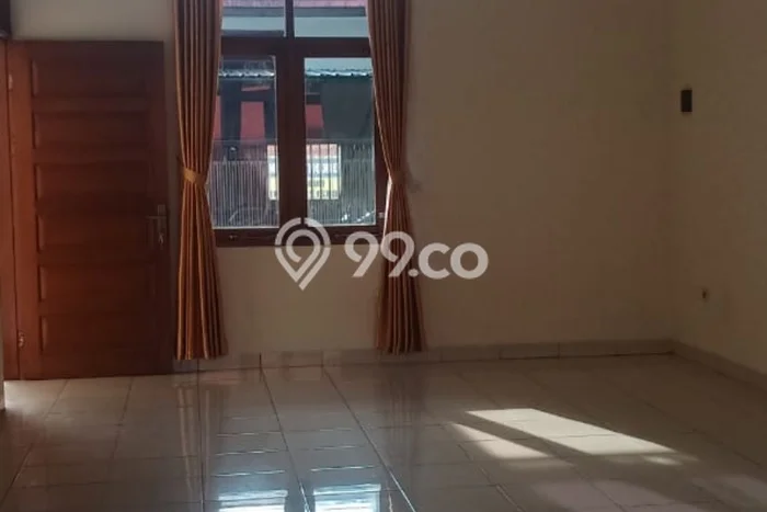 Lokasi strategis! Rumah siap pakai disewakan di Antapani LB 100m2 Lokasi strategis! Rumah siap pakai disewakan di Antapani LB 100m2