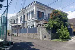 Hunian Elit LB 200m2 Siap Huni Desain Elegan di BKR, Bandung Hunian Elit LB 200m2 Siap Huni Desain Elegan di BKR, Bandung