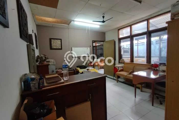 Gudang Strategis Kawasan Gunung Batu, Luas 320m², Area Komersial, Tingkat Keramaian Tinggi Gudang Strategis Kawasan Gunung Batu, Luas 320m², Area Komersial, Tingkat Keramaian Tinggi