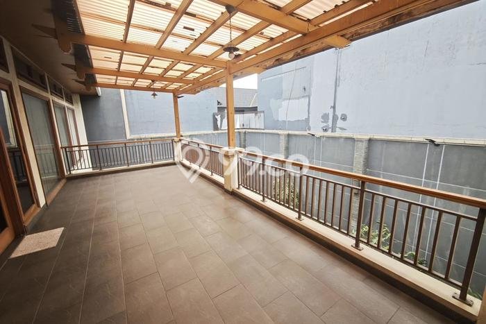 For Sale! Premium House LT 510m2 Desain Modern di Bojongloa For Sale! Premium House LT 510m2 Desain Modern di Bojongloa