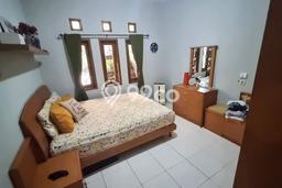 Rumah Modern 2 Kamar LT 101m2 di Taman Holis Indah Rumah Modern 2 Kamar LT 101m2 di Taman Holis Indah