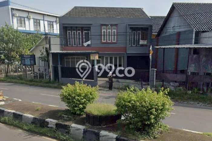 Unit Ruko Paling Strategis di Kedawung Cirebon dengan LB 250m2 Unit Ruko Paling Strategis di Kedawung Cirebon dengan LB 250m2