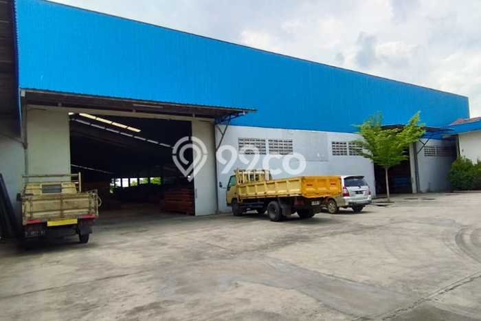 Gudang bagus disewakan di Plumbon Cirebon dengan LB 3000m2 harga sewa terbaik Gudang bagus disewakan di Plumbon Cirebon dengan LB 3000m2 harga sewa terbaik