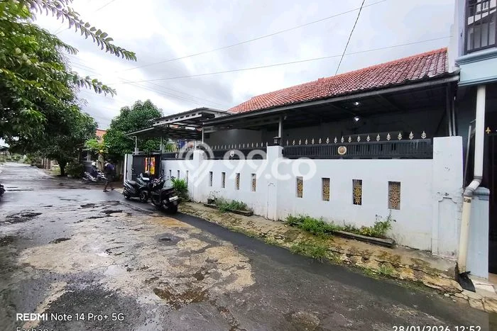 Dijual Rumah 3 Kamar Lokasi Ideal Bagus dan Strategis di Talun Dijual Rumah 3 Kamar Lokasi Ideal Bagus dan Strategis di Talun