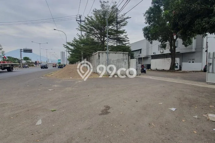 Disewakan Ruko komersial di Harjamukti luas bangunan 1500m2 Disewakan Ruko komersial di Harjamukti luas bangunan 1500m2