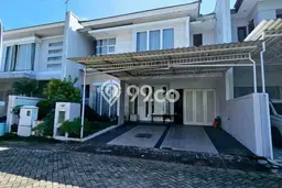 Rumah Luxury Modern Tanpa Renovasi di Manyar Surabaya Rumah Luxury Modern Tanpa Renovasi di Manyar Surabaya