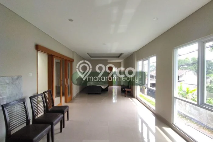 Hunian Mewah LB 235m2 Siap Pakai Desain Elegan di Cigadung, Bandung Hunian Mewah LB 235m2 Siap Pakai Desain Elegan di Cigadung, Bandung