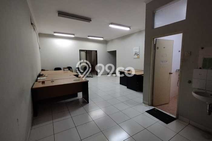 Unit Ruko Tersedia di Gatot Subroto Spesifikasi LB 455m2 Unit Ruko Tersedia di Gatot Subroto Spesifikasi LB 455m2