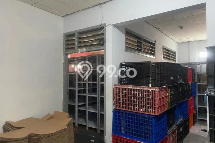 Disewakan! Rumah 3 Kamar Tidur &
2 Kamar Mandi di Cikutra, Bandung Disewakan! Rumah 3 Kamar Tidur &
2 Kamar Mandi di Cikutra, Bandung