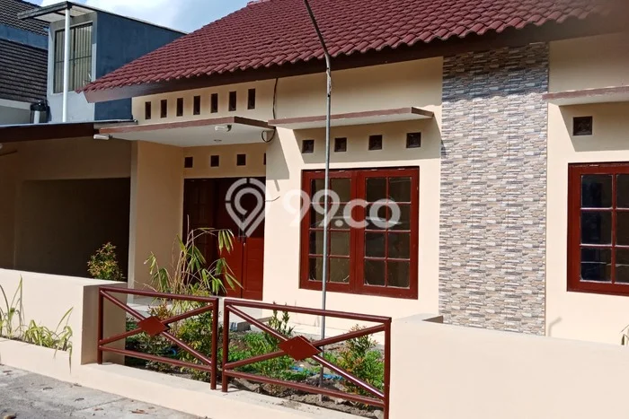 Rumah Cantik Siap Pakai Di Depok Luas 200m2 Lokasi Strategis Rumah Cantik Siap Pakai Di Depok Luas 200m2 Lokasi Strategis