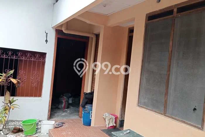Rumah area Depok, 3 KT, Area Strategis, Luas 250m2m² Bangunan 235m2m² Rumah area Depok, 3 KT, Area Strategis, Luas 250m2m² Bangunan 235m2m²