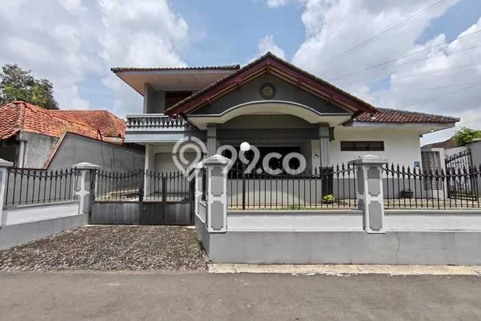 Disewakan Rumah Konsep Modern di Depok Sleman dengan 4 KT Disewakan Rumah Konsep Modern di Depok Sleman dengan 4 KT