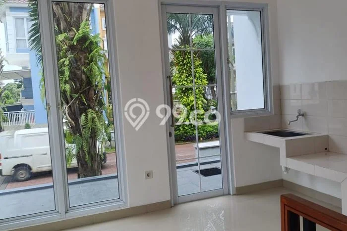 Disewakan! Rumah 3 Kamar Tidur &
3 Kamar Mandi di Gading Serpong Montana Village, Tangerang Disewakan! Rumah 3 Kamar Tidur &
3 Kamar Mandi di Gading Serpong Montana Village, Tangerang