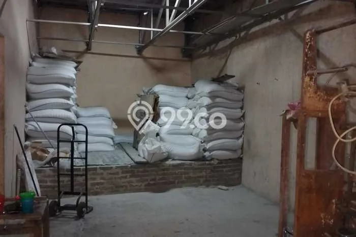 Untuk Dijual! Komersial di Klender Jakarta Timur LT 251m2 / LB 100m2 Kawasan Strategis Untuk Dijual! Komersial di Klender Jakarta Timur LT 251m2 / LB 100m2 Kawasan Strategis