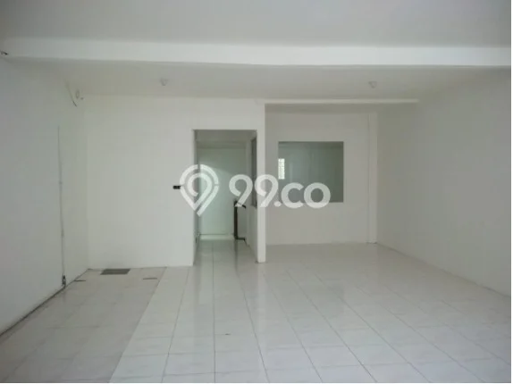Ruko Dijual di Jakarta Timur LT 5m2 & LB 126m2 Lokasi Terbaik! Ruko Dijual di Jakarta Timur LT 5m2 & LB 126m2 Lokasi Terbaik!