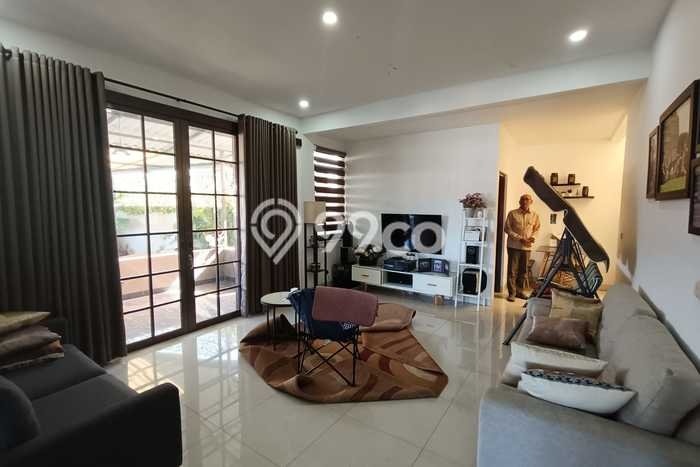 Dijual Rumah Luas Elegan Dengan View Eksklusif di Setra Sari, Bandung Dijual Rumah Luas Elegan Dengan View Eksklusif di Setra Sari, Bandung