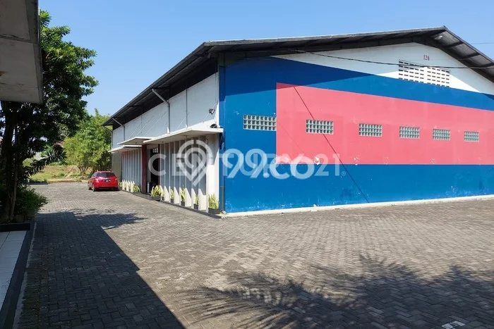 Disewakan Gudang komersial di Cicalengka luas bangunan 1400m2 Disewakan Gudang komersial di Cicalengka luas bangunan 1400m2