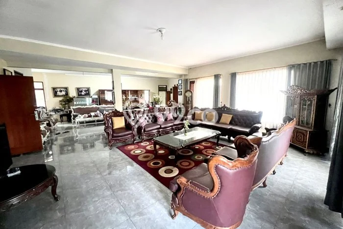 For Sale! Luxury House LT 398m2 Desain Modern di Pasteur For Sale! Luxury House LT 398m2 Desain Modern di Pasteur