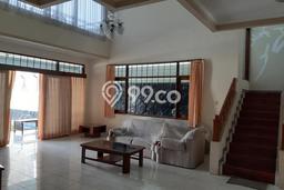 Jual Cepat Rumah LT 610m² / LB 300m² di Kawasan Komersial Setiabudi, Bandung Jual Cepat Rumah LT 610m² / LB 300m² di Kawasan Komersial Setiabudi, Bandung
