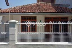 Rumah di Margahayu, Bandung, LT 196m2m² LB 140m2m² Rumah di Margahayu, Bandung, LT 196m2m² LB 140m2m²
