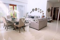 Rumah EXCLUSIVE di Setiabudi, Bandung, Luas 472m² LB 400m² KESEMPATAN TERBATAS! Rumah EXCLUSIVE di Setiabudi, Bandung, Luas 472m² LB 400m² KESEMPATAN TERBATAS!