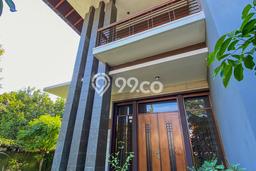 Ready to Use! Luxury House LT 406m2 Desain Elegan di Turangga Ready to Use! Luxury House LT 406m2 Desain Elegan di Turangga