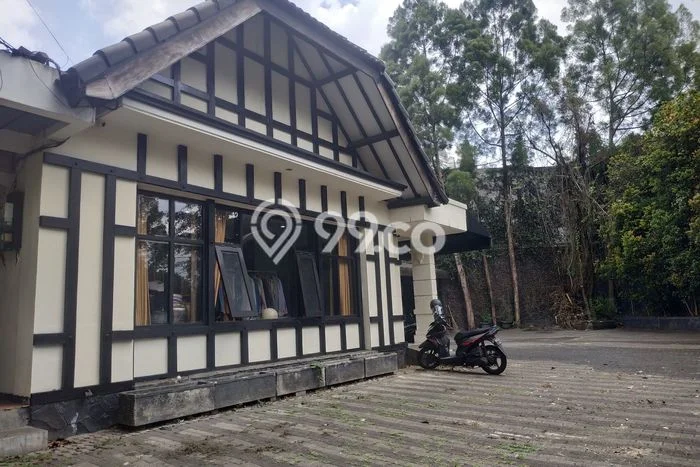 Komersial Bagus LT 822m2 LB 300m2 Dijual di Coblong Bandung Komersial Bagus LT 822m2 LB 300m2 Dijual di Coblong Bandung