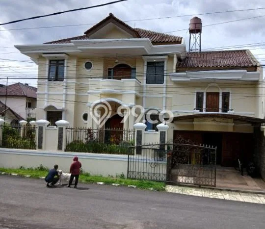 Rumah Luxury Modern Tanpa Renovasi di Pasteur Bandung Rumah Luxury Modern Tanpa Renovasi di Pasteur Bandung