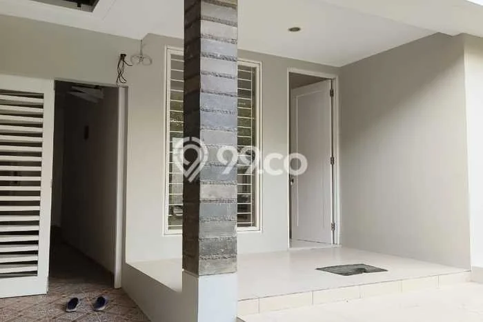 Disewakan! Rumah 4 Kamar Tidur &
3 Kamar Mandi di Sektor 8 - Bintaro, Tangerang Selatan Disewakan! Rumah 4 Kamar Tidur &
3 Kamar Mandi di Sektor 8 - Bintaro, Tangerang Selatan