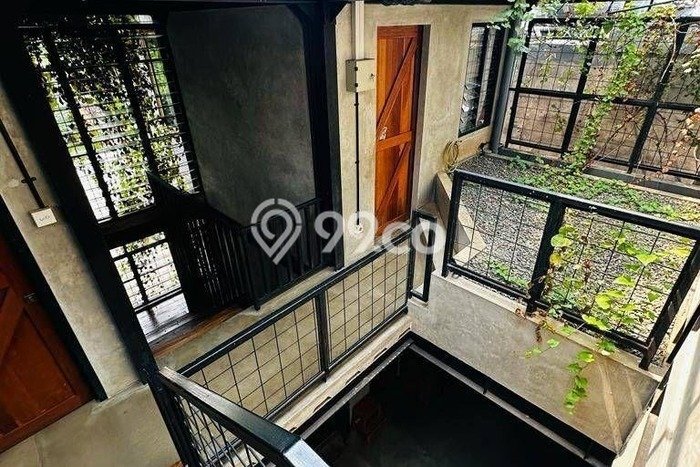 Ready to Use! Luxury House LT 189m2 Desain Elegan di Sektor 9-Bintaro Ready to Use! Luxury House LT 189m2 Desain Elegan di Sektor 9-Bintaro
