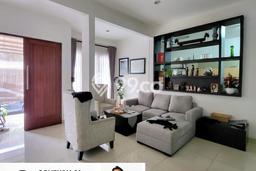 Jual Cepat Rumah dengan Luas Tanah 136m² dan Luas Bangunan 170m² di Area Sektor 7-Bintaro, Tangerang Selatan Jual Cepat Rumah dengan Luas Tanah 136m² dan Luas Bangunan 170m² di Area Sektor 7-Bintaro, Tangerang Selatan