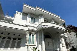 Disewakan Rumah Strategis di Pondok Indah LT 475m2 / LB 500m2 Kondisi Bagus Disewakan Rumah Strategis di Pondok Indah LT 475m2 / LB 500m2 Kondisi Bagus