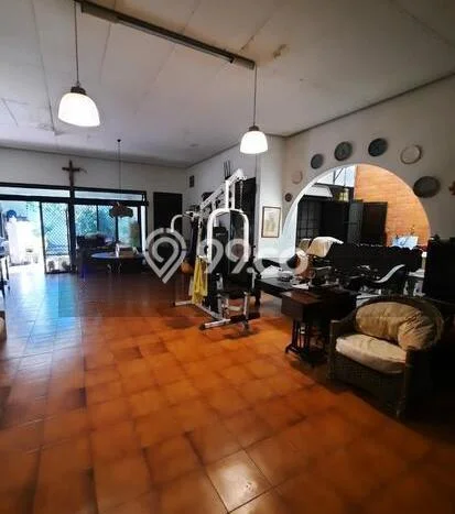 Hunian Mewah Siap Huni LT 324m2 di Sukolilo, Surabaya Hunian Mewah Siap Huni LT 324m2 di Sukolilo, Surabaya