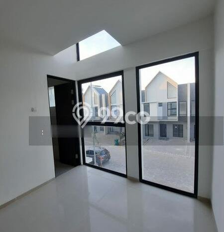 Rumah Strategis Modern Lb 79m2 di Sukolilo, Surabaya Rumah Strategis Modern Lb 79m2 di Sukolilo, Surabaya