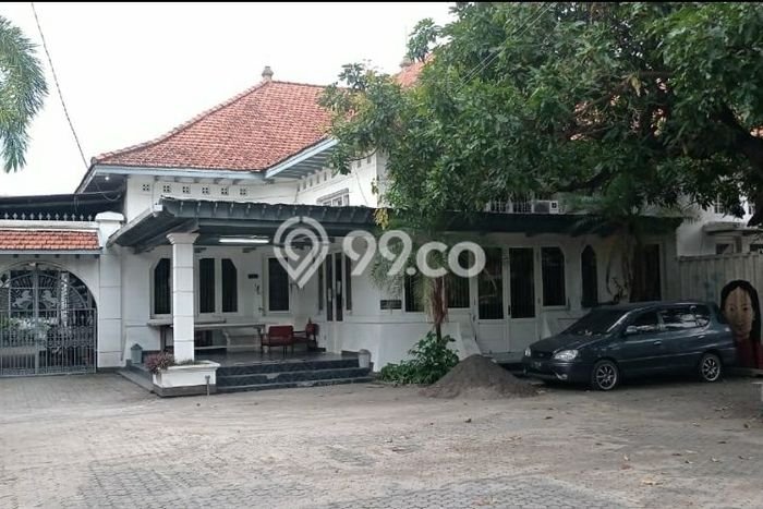 Hunian Mewah LB 500m2 Siap Pakai Desain Elegan di Raya Darmo, Surabaya Hunian Mewah LB 500m2 Siap Pakai Desain Elegan di Raya Darmo, Surabaya